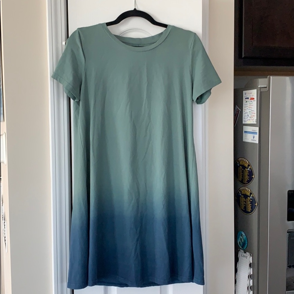 T-shirt dress